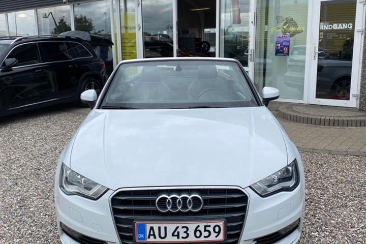 Hvid Audi A3 fra 2015