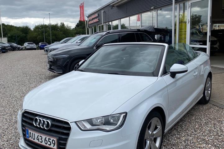 Hvid Audi A3 fra 2015