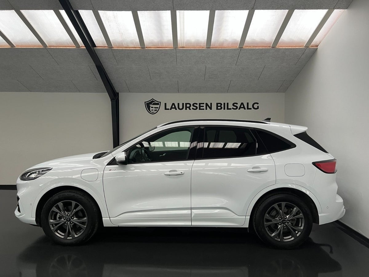 Hvid Ford Kuga fra 2021
