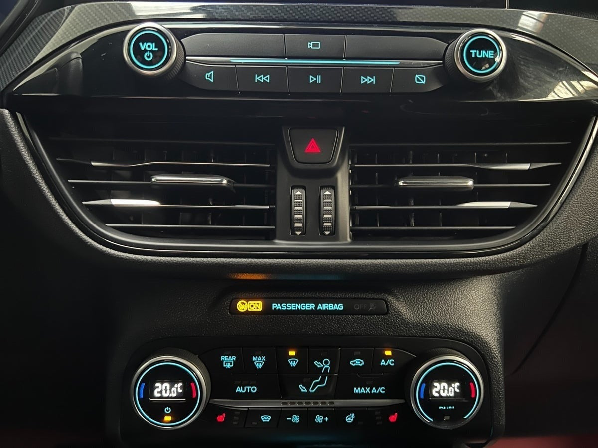 Hvid Ford Kuga fra 2021