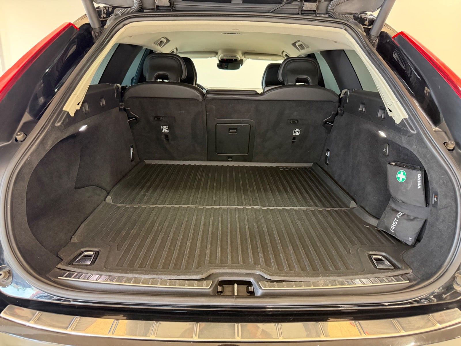 Sort Volvo V90 fra 2020