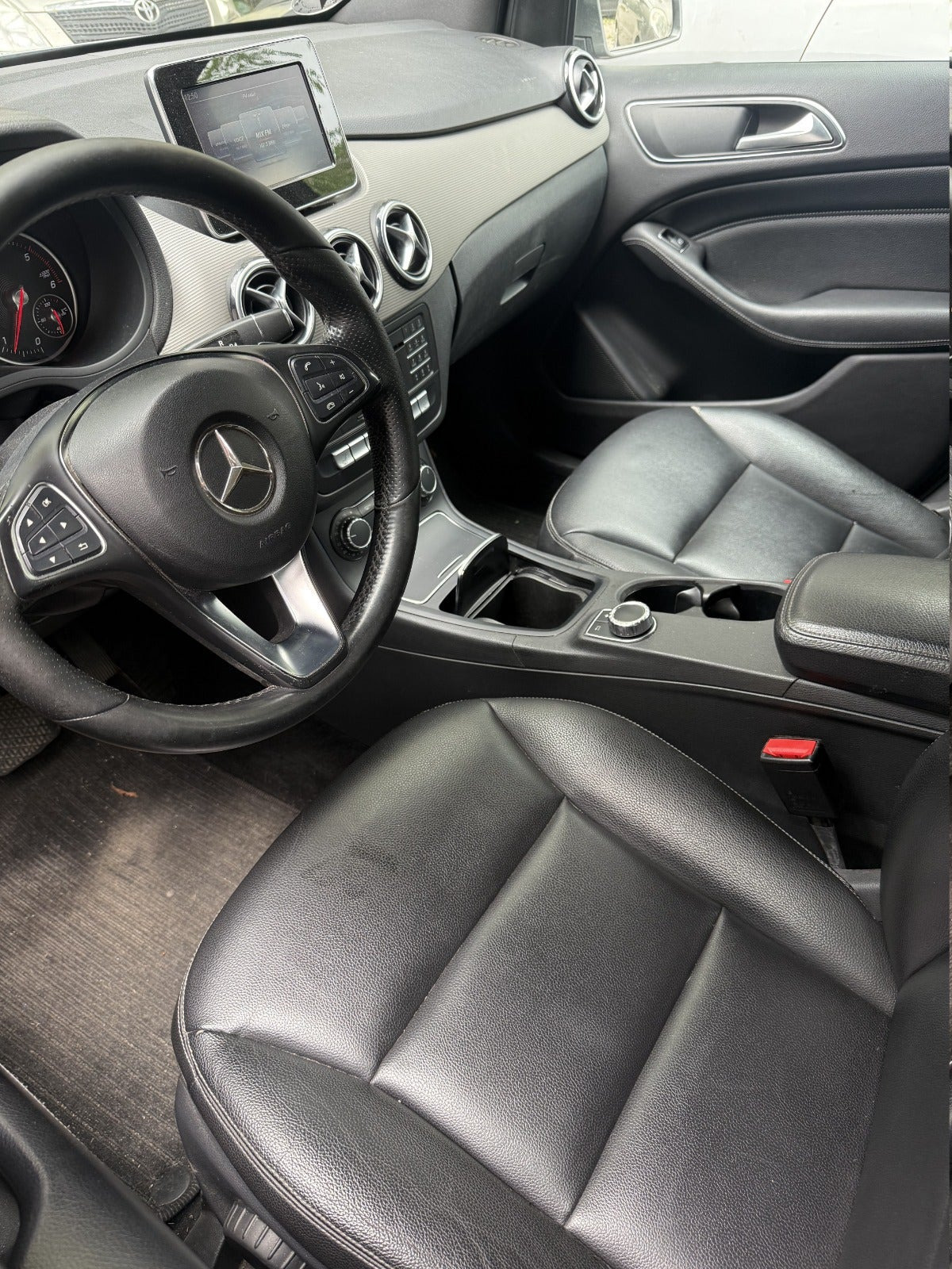 undefined Mercedes B200 fra 2015