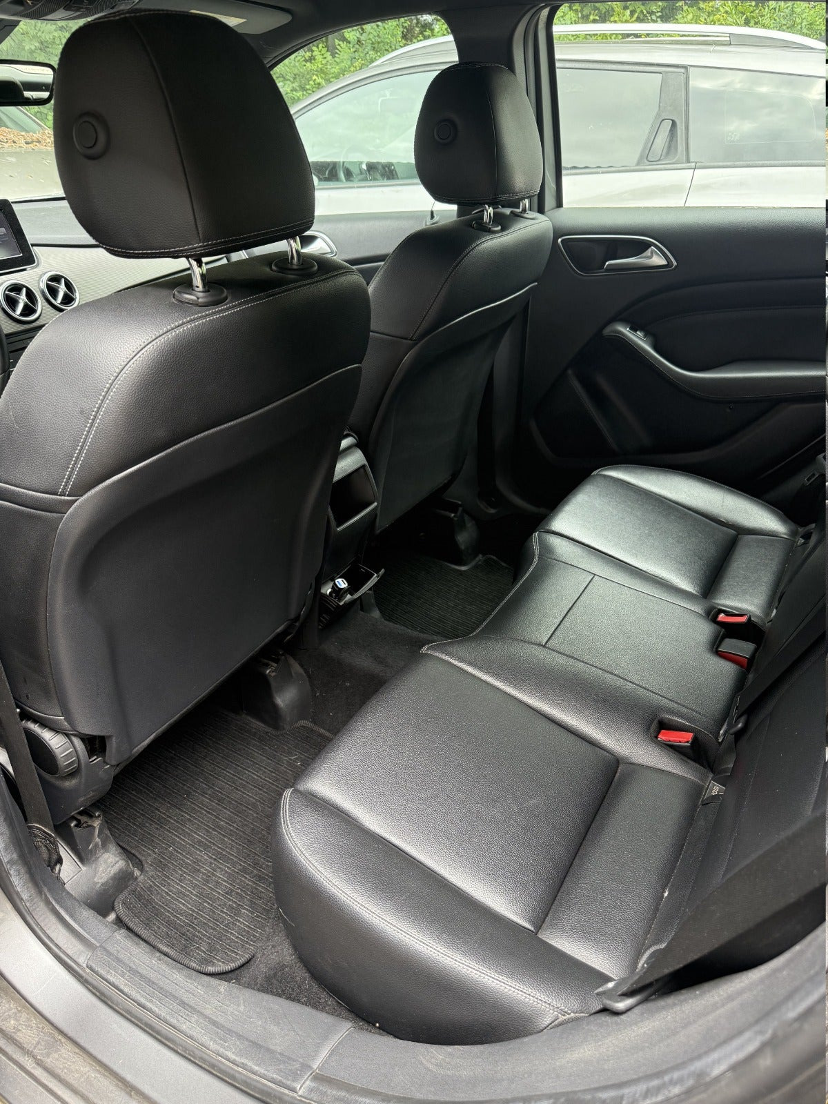 undefined Mercedes B200 fra 2015