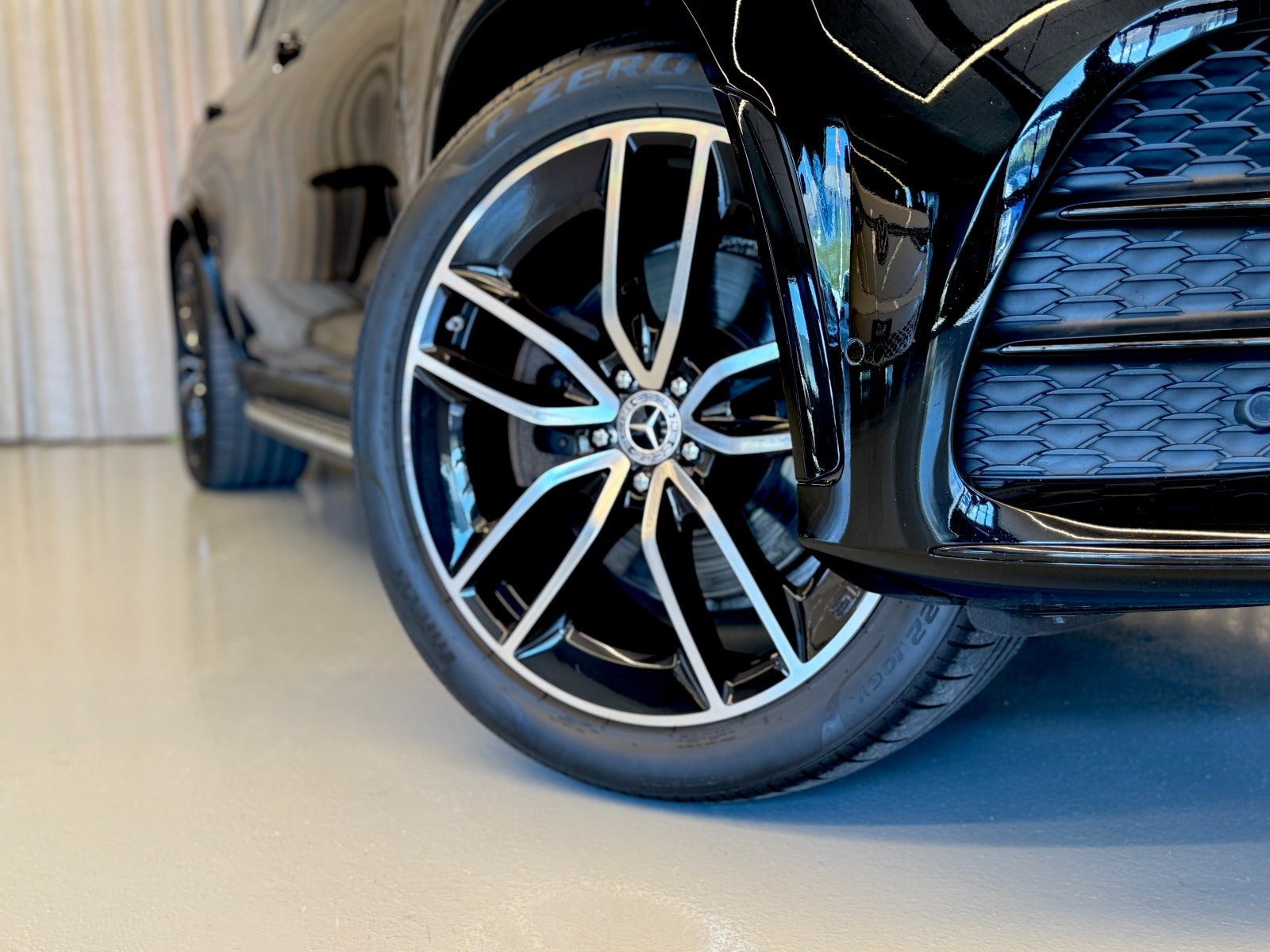 Sort Mercedes GLE350 de fra 2021