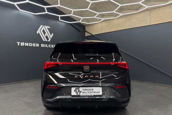Sort Cupra Born fra 2026