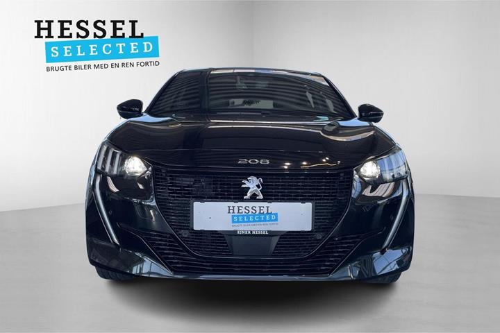 Sort Peugeot e-208 fra 2023