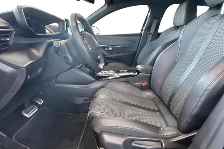 Sort Peugeot e-208 fra 2023