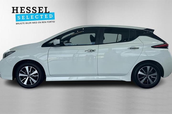 Hvid Nissan Leaf fra 2022