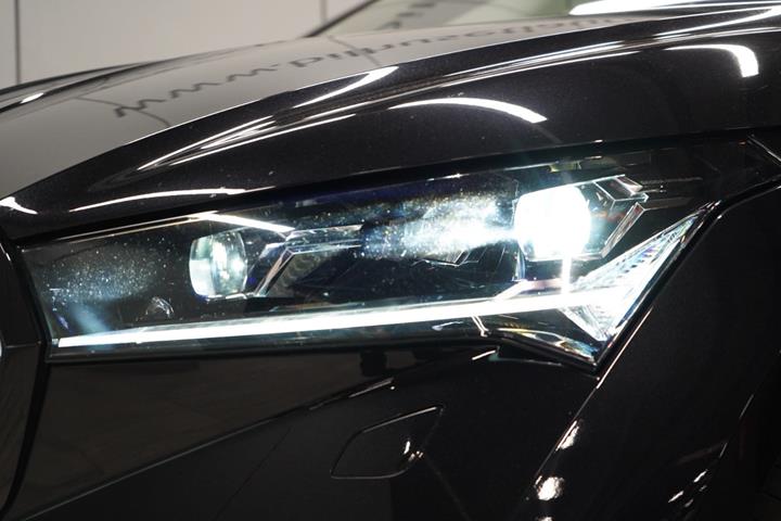 Sort Skoda Enyaq fra 2023