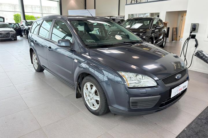Blå Ford Focus fra 2006