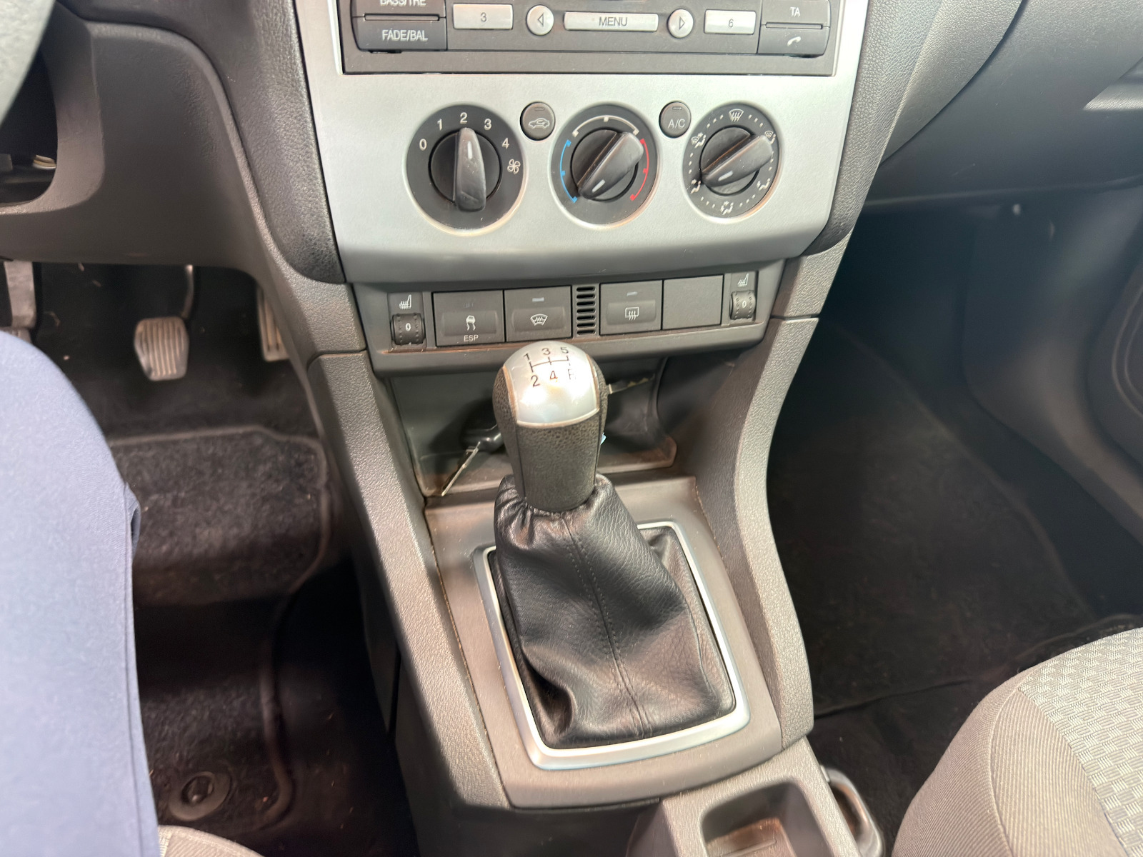 Blå Ford Focus fra 2006