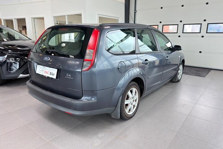 Blå Ford Focus fra 2006