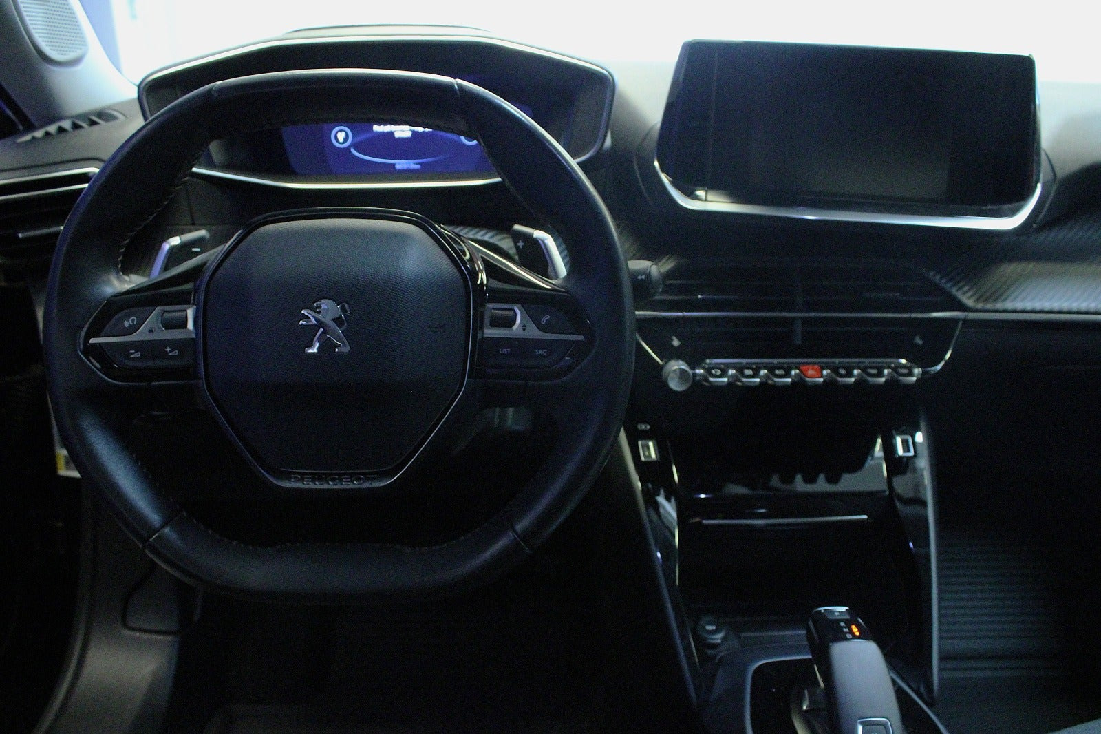 Sort Peugeot 2008 fra 2020