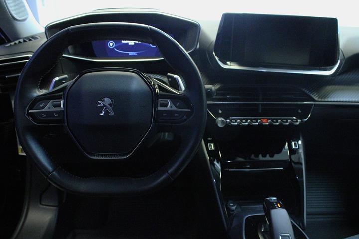 Sort Peugeot 2008 fra 2020