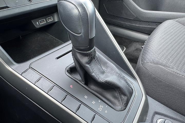 Hvid VW Polo fra 2020