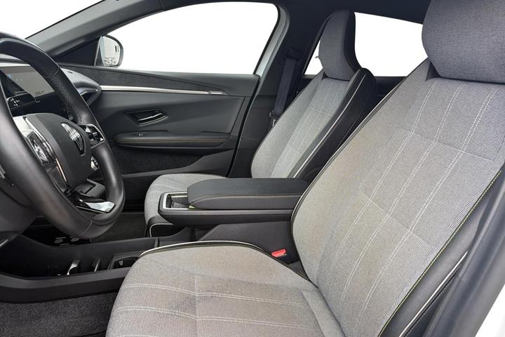 Hvid Renault Megane E-Tech fra 2023