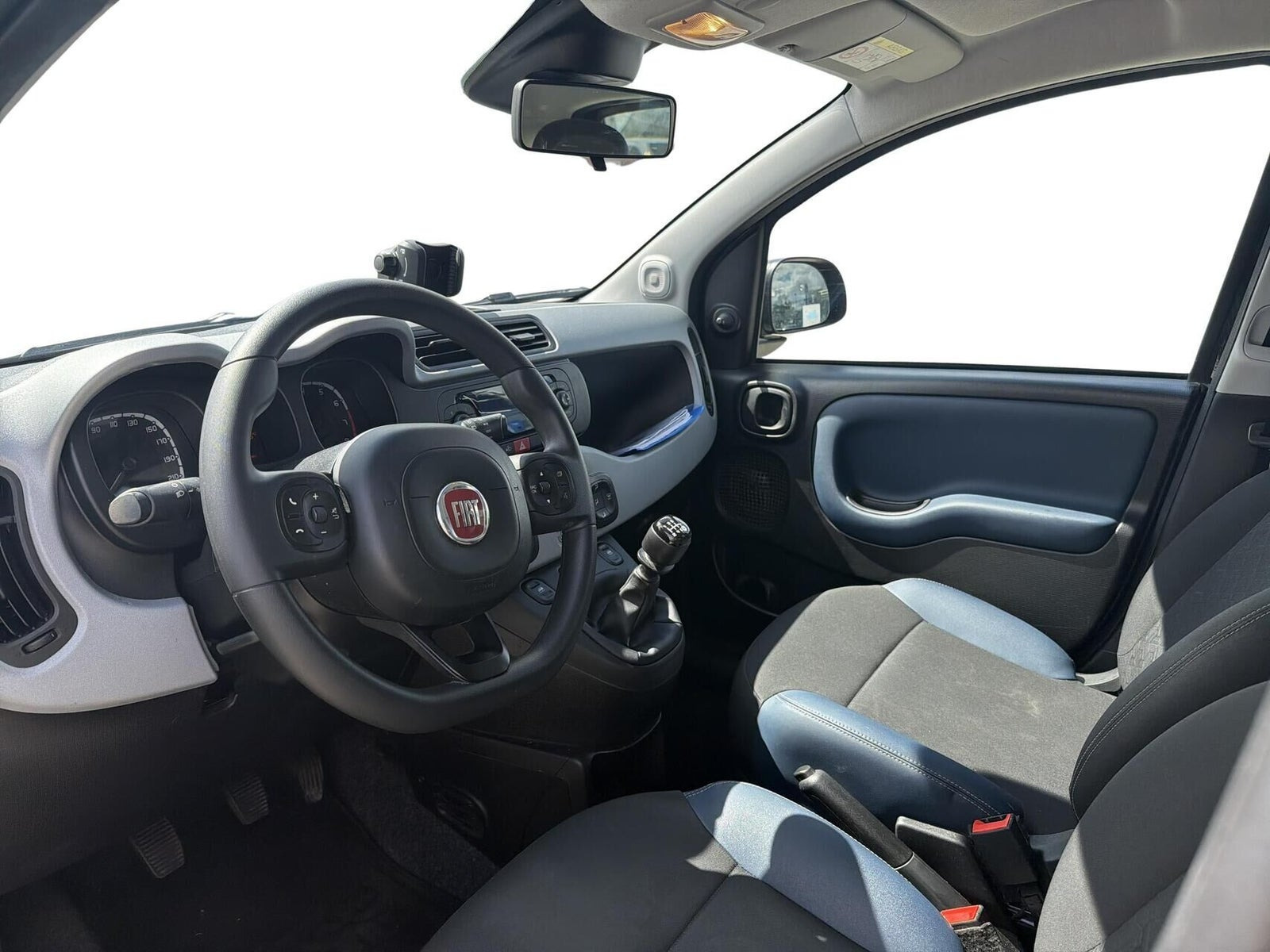 Sort Fiat Panda fra 2022