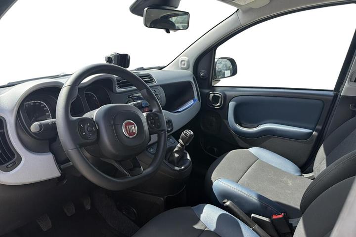 Sort Fiat Panda fra 2022