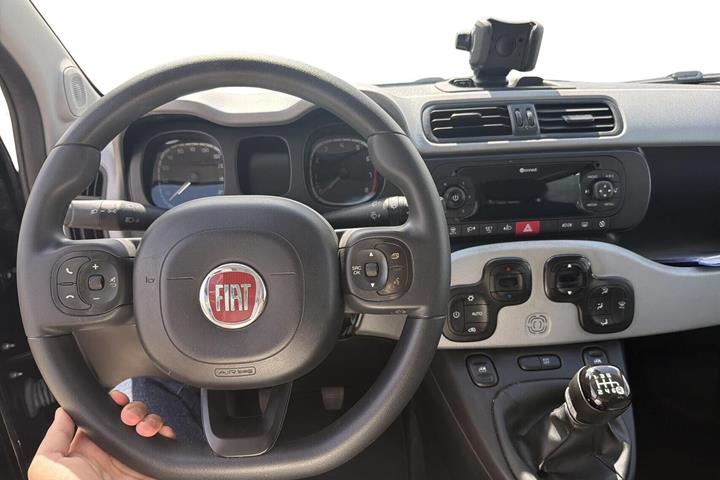 Sort Fiat Panda fra 2022