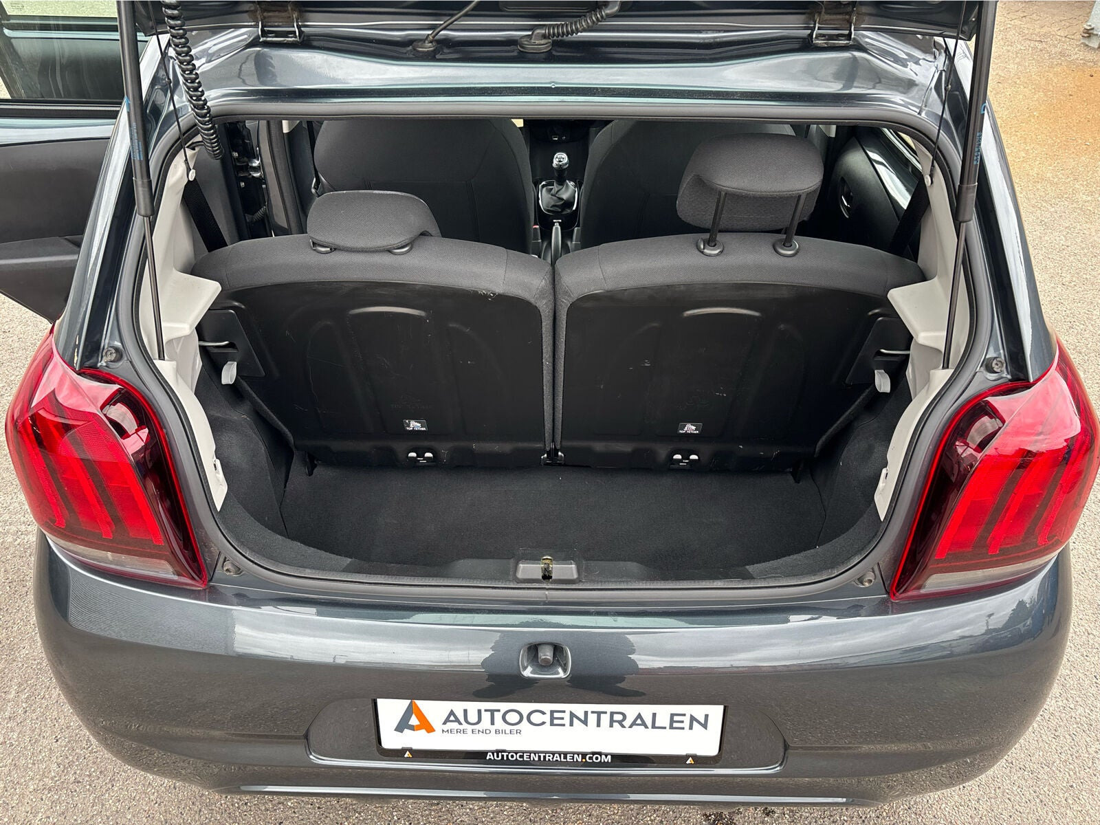Sort Peugeot e-3008 fra 2024