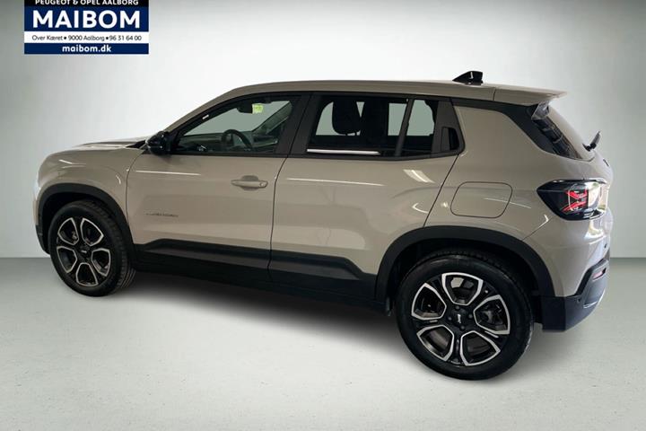 Beige Jeep Avenger fra 2025