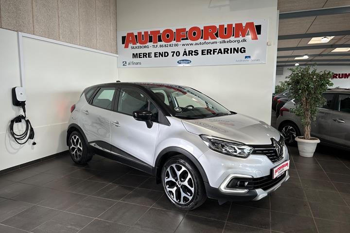 Grå Renault Captur fra 2018