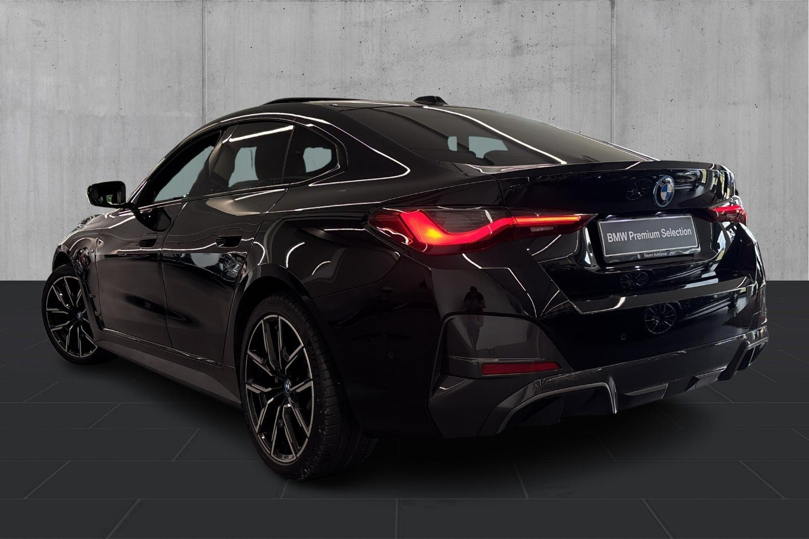 Sort BMW i4 fra 2023