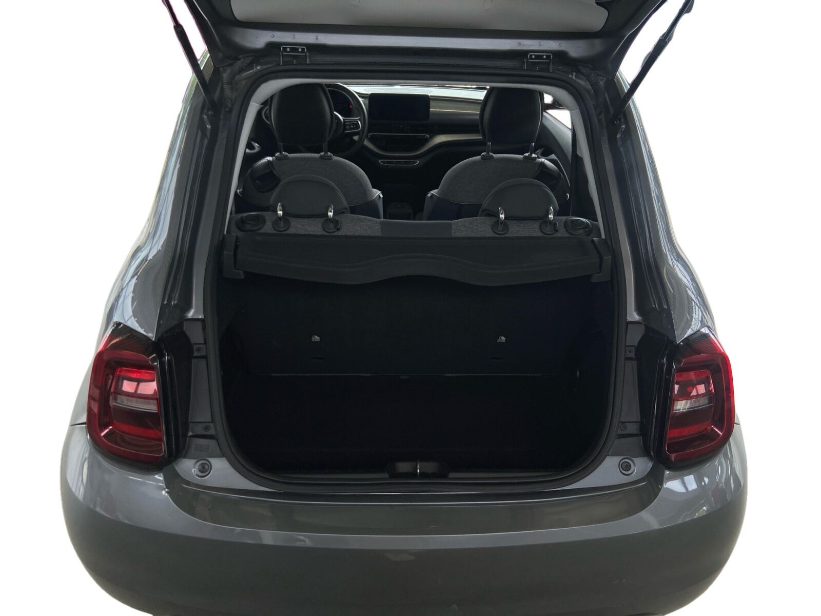 Grå Fiat 500e fra 2022
