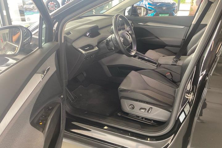 Sort Skoda Enyaq fra 2022