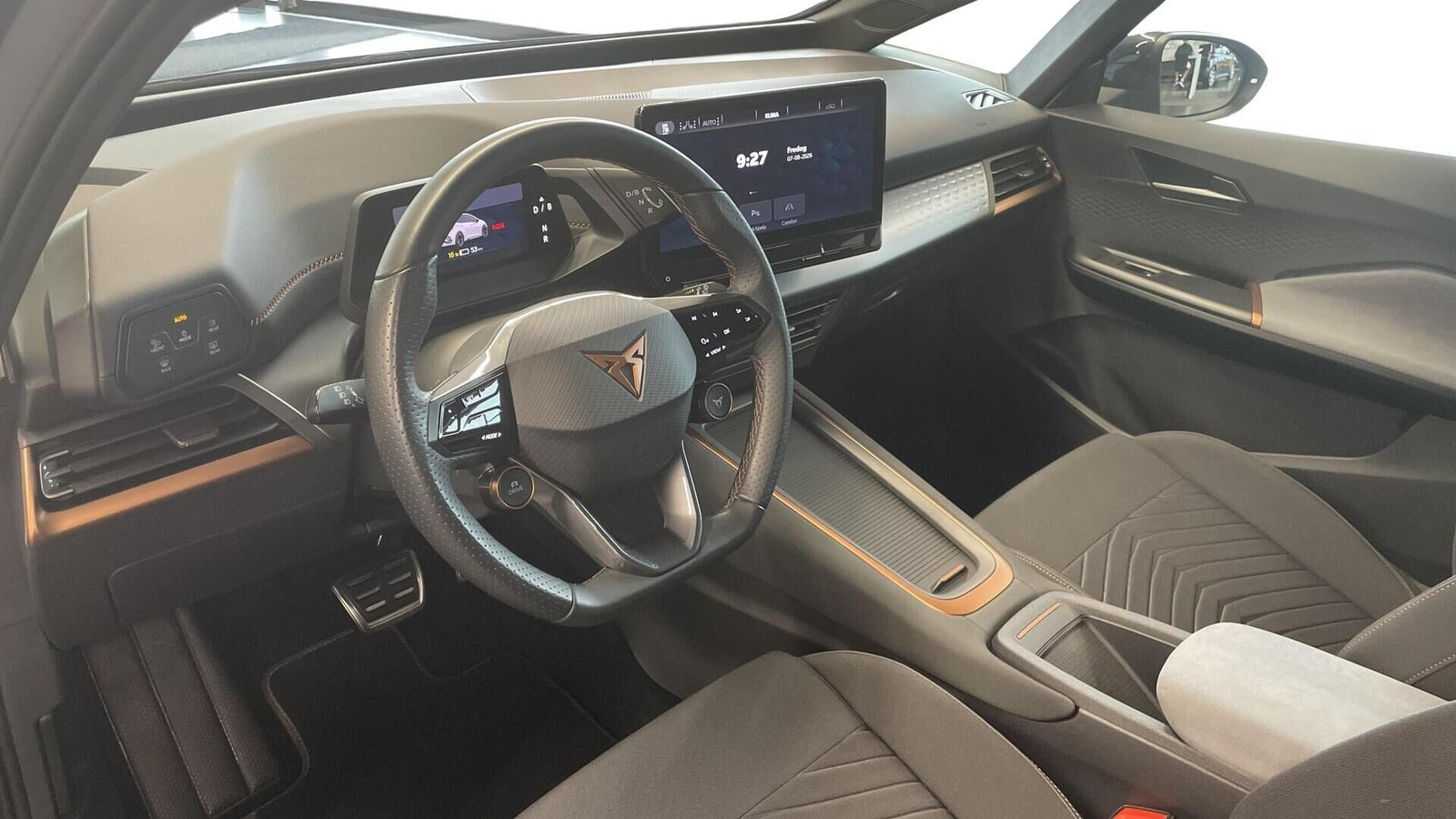 Grå Cupra Born fra 2024