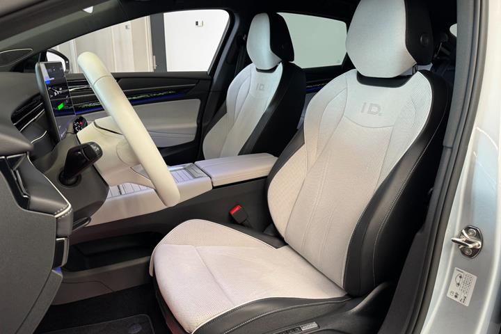 Sølv VW ID.7 fra 2025