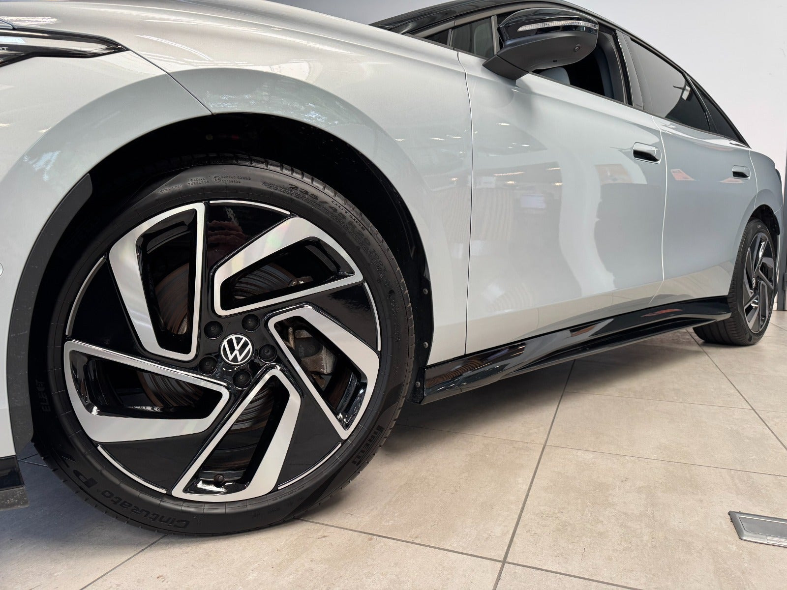 Sølv VW ID.7 fra 2025