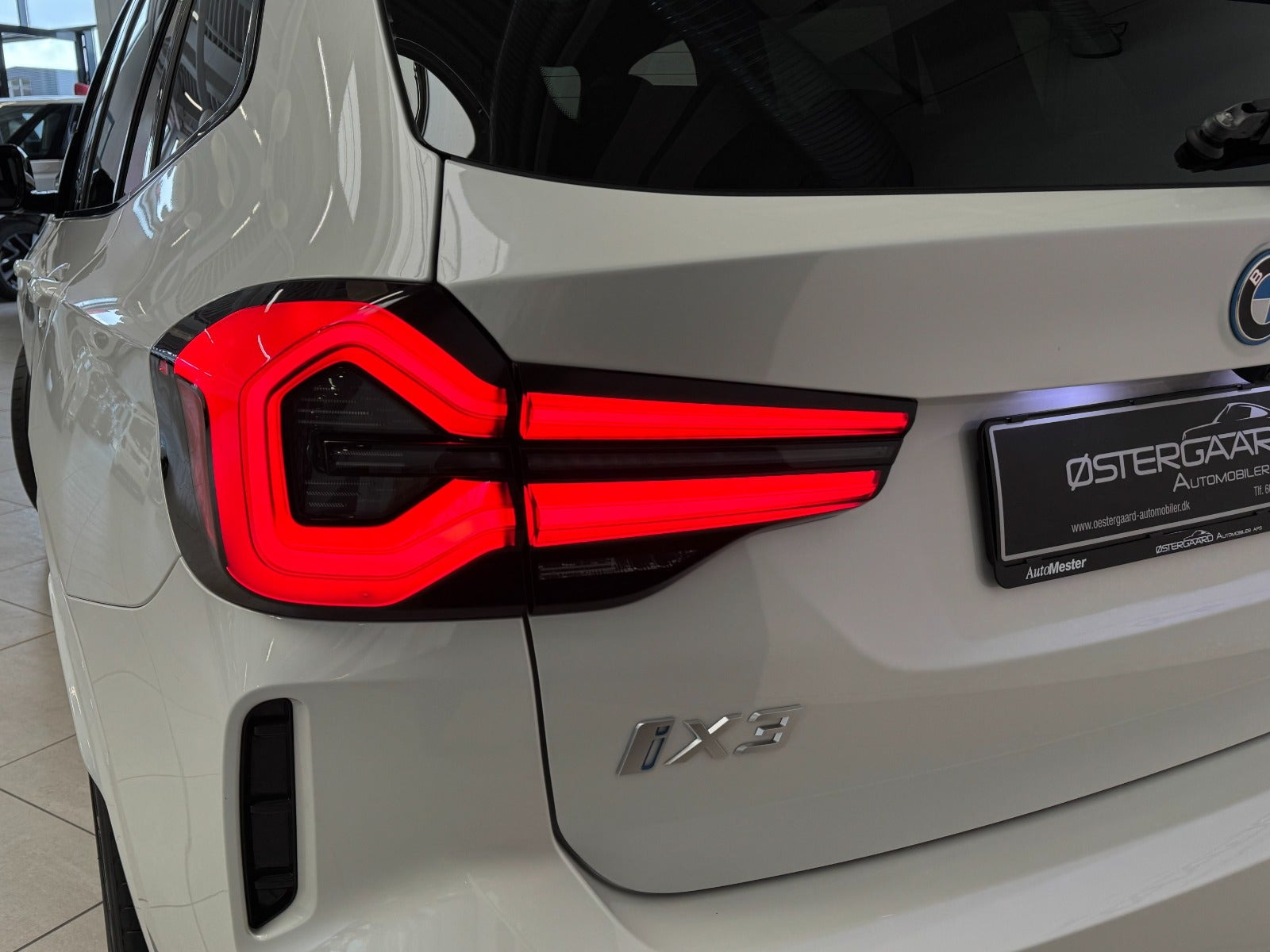 Hvid BMW iX3 fra 2024