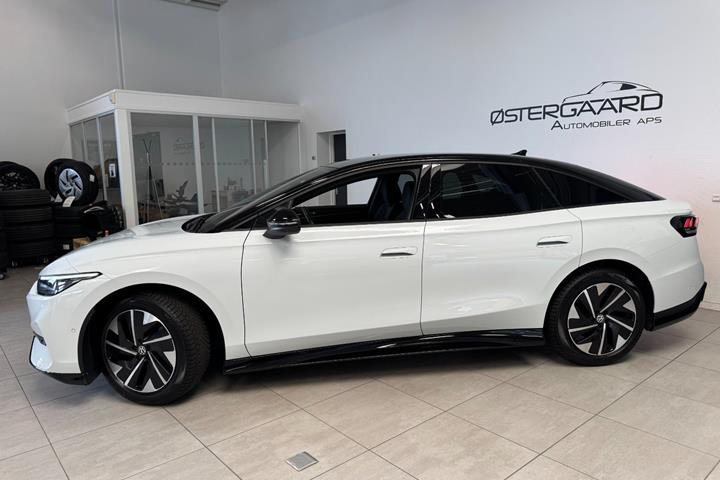 Hvid VW ID.7 fra 2025