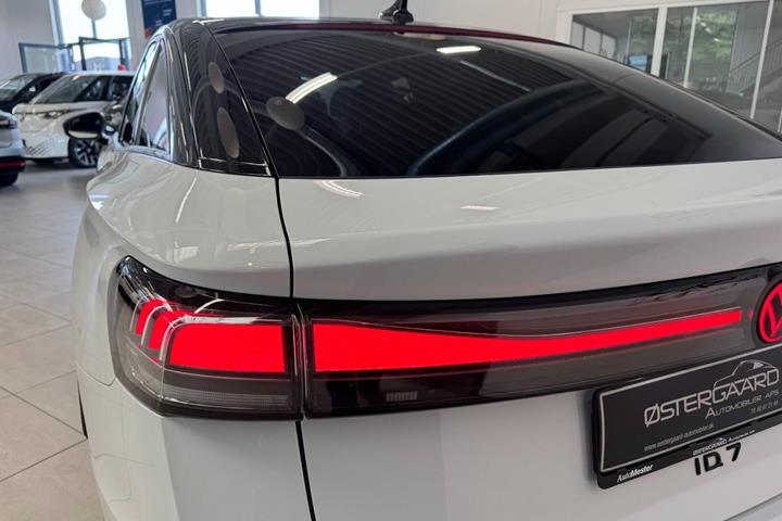 Hvid VW ID.7 fra 2025