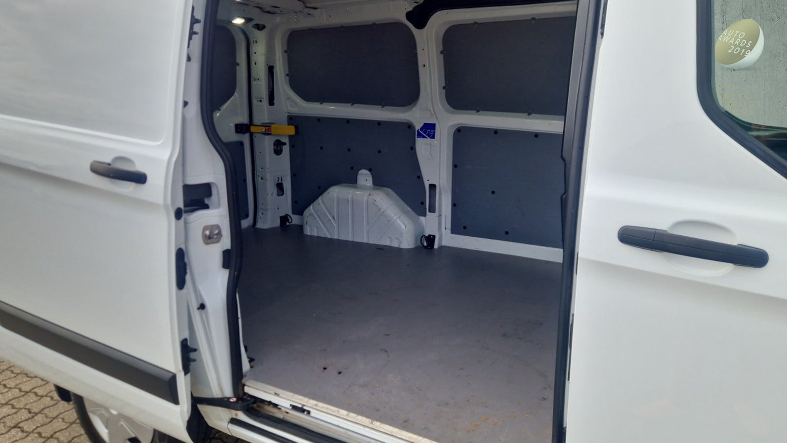 Hvid Ford Transit Custom 300 L1 fra 2023