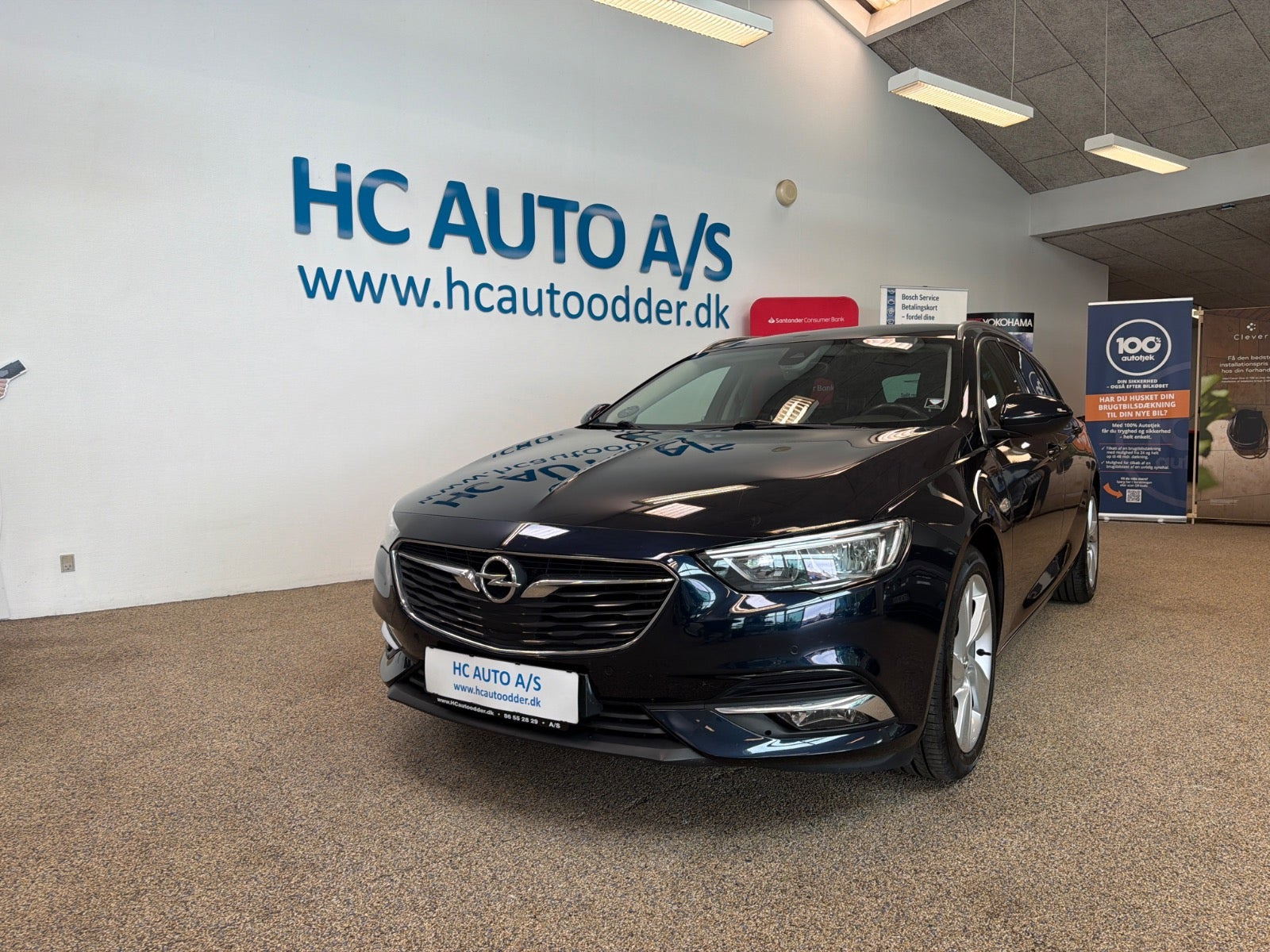 Blå Opel Insignia fra 2018