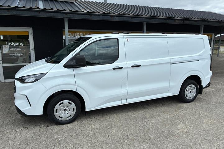 Hvid Ford Transit Custom 320 L2 fra 2025