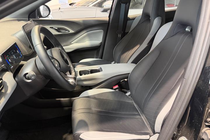Sort BYD Dolphin Surf fra 2025