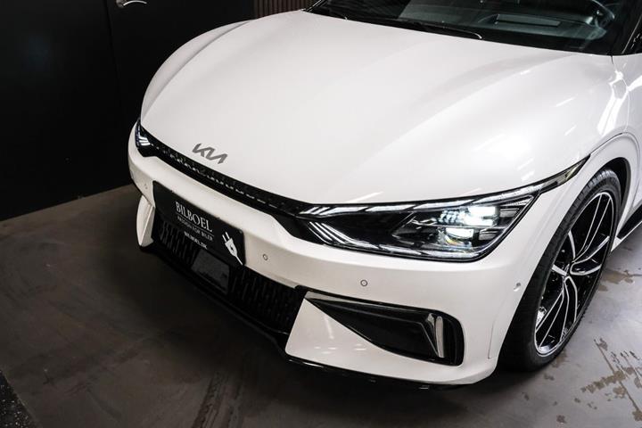 Hvid Kia EV6 fra 2024