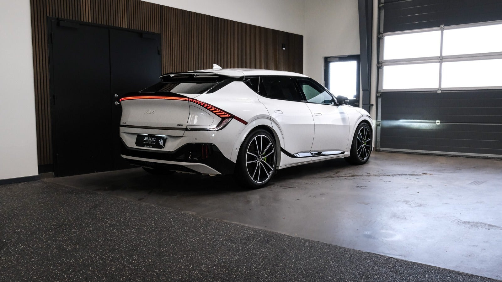 Hvid Kia EV6 fra 2024