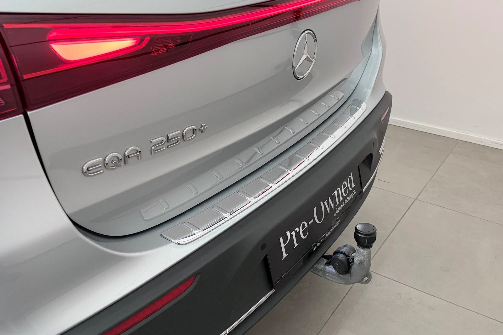Sølv Mercedes EQA250+ fra 2026