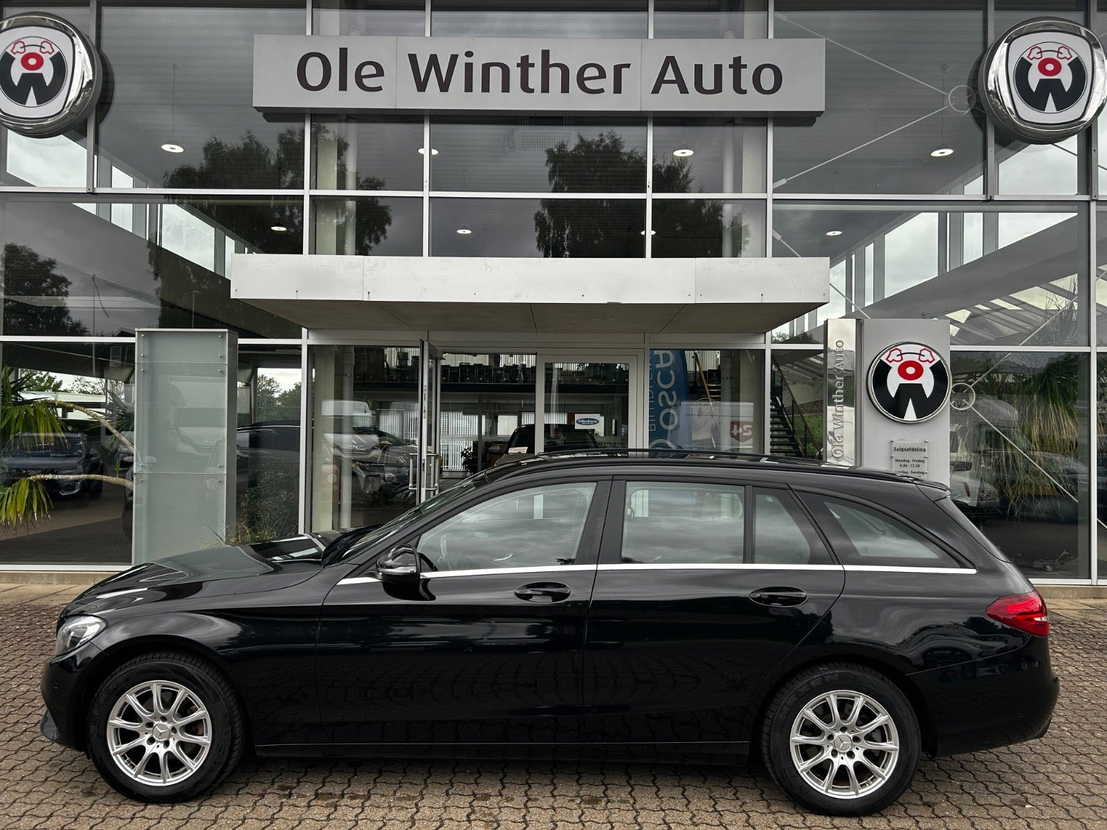 Sort Mercedes C220 d fra 2018