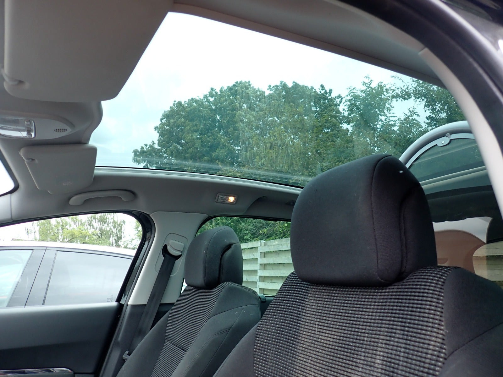 Sort Peugeot 5008 fra 2012