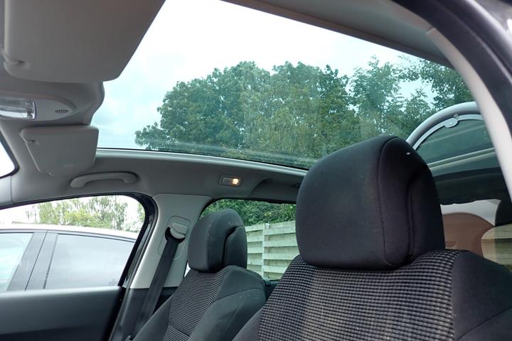 Sort Peugeot 5008 fra 2012