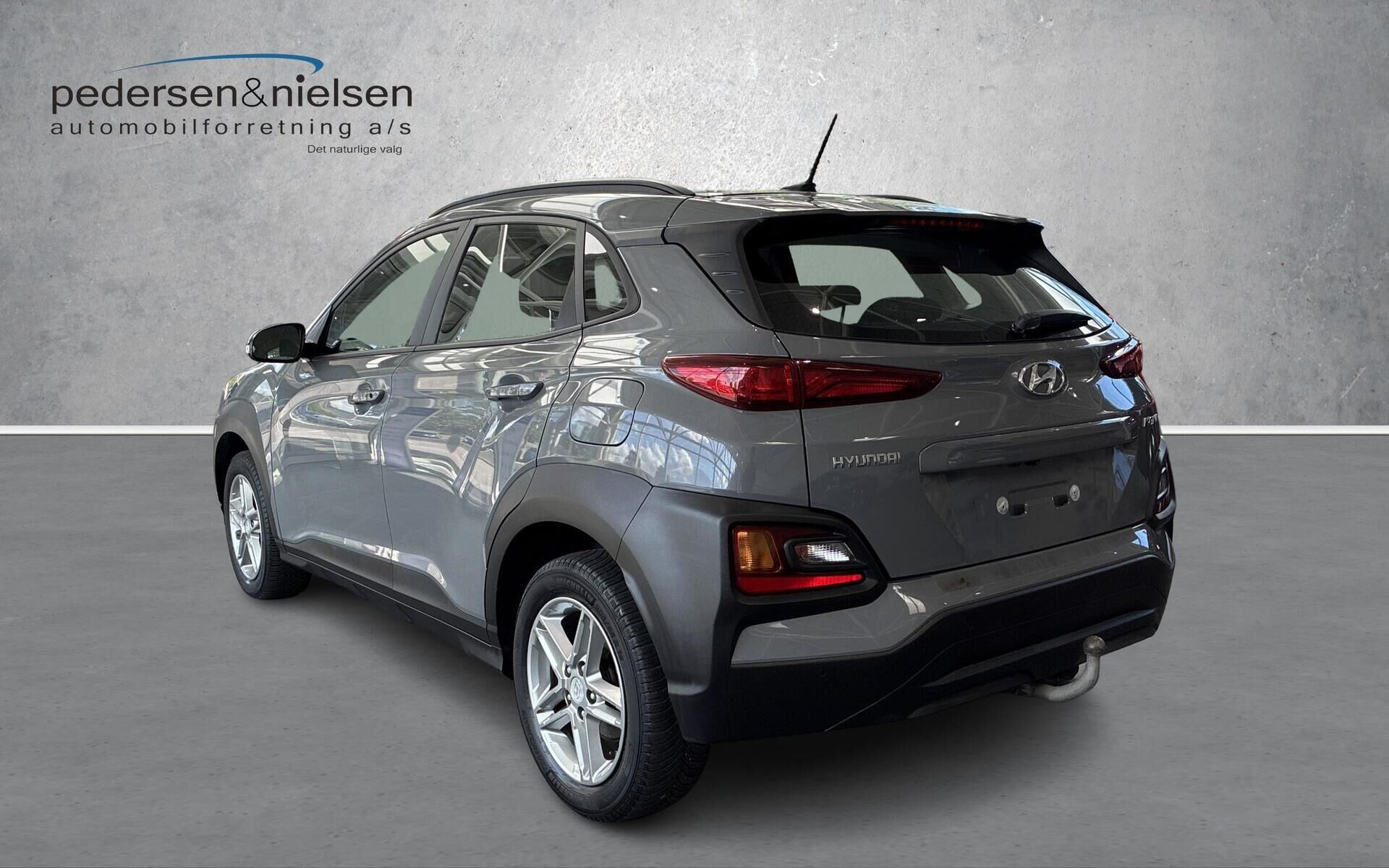 Grå Hyundai Kona fra 2020