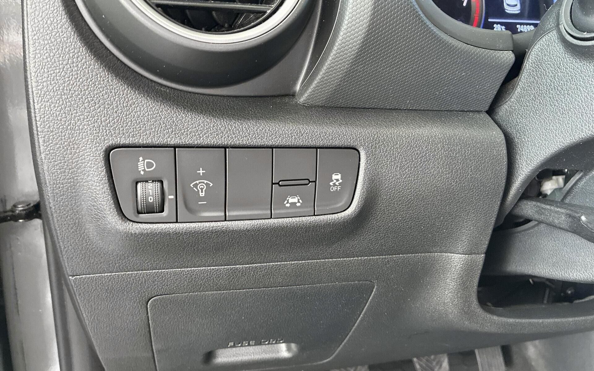 Grå Hyundai Kona fra 2020