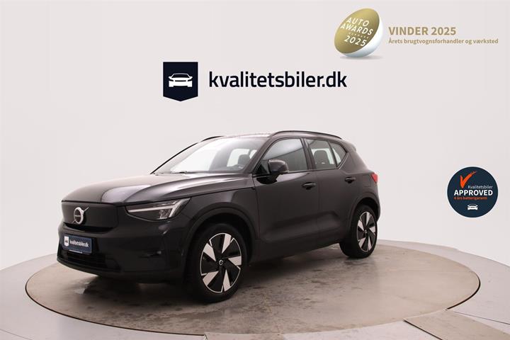 Sort Volvo XC40 fra 2023