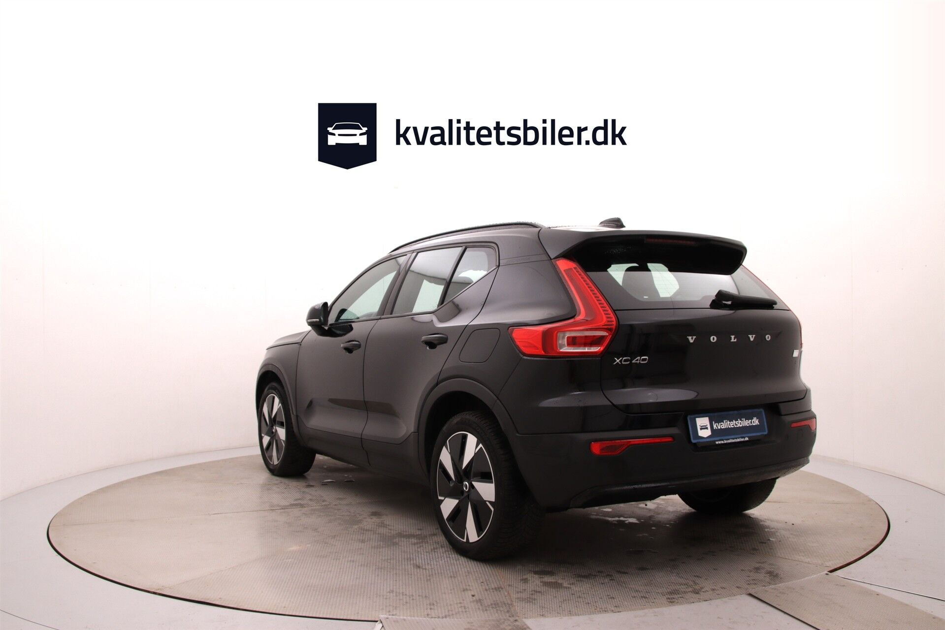 Sort Volvo XC40 fra 2023