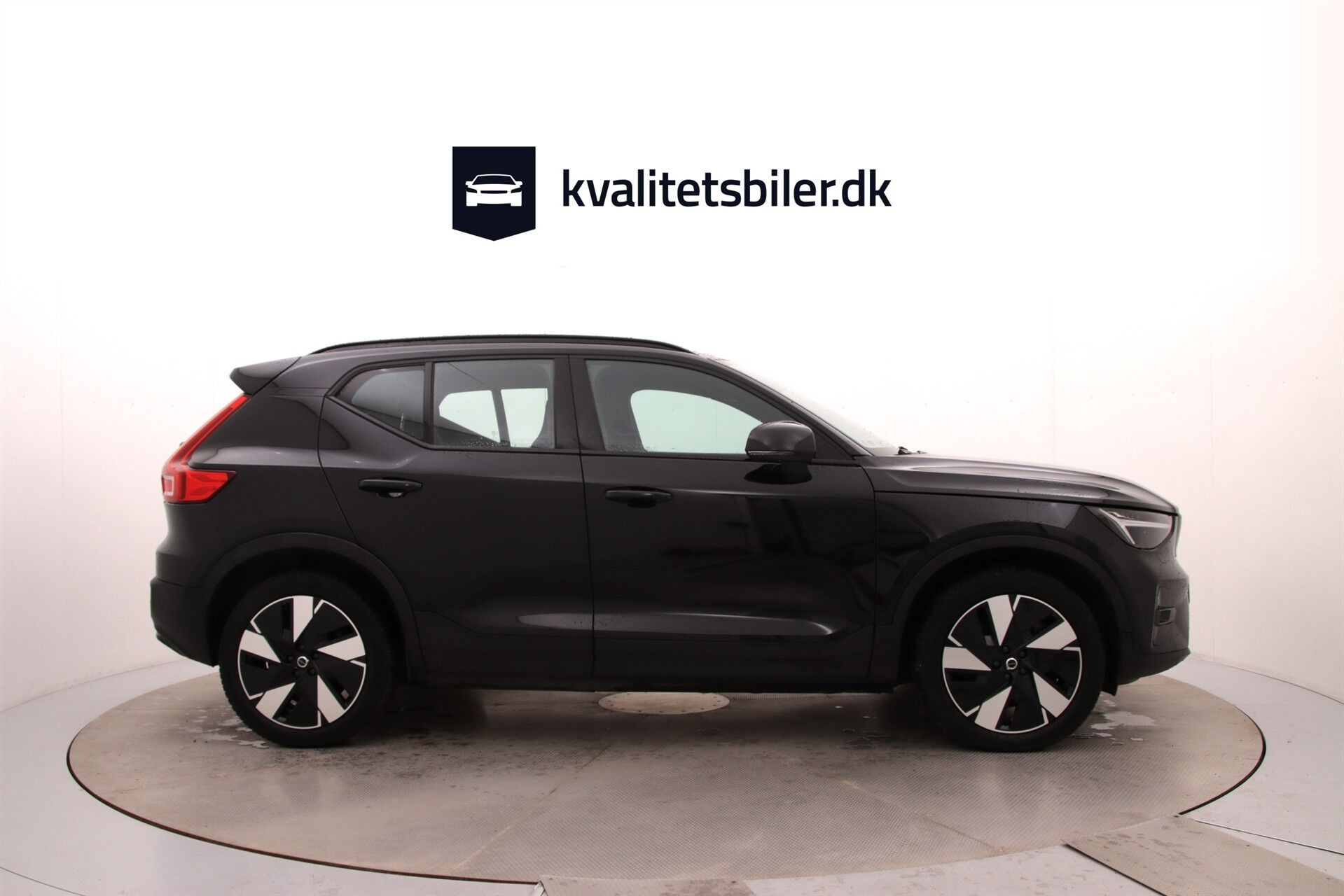 Sort Volvo XC40 fra 2023